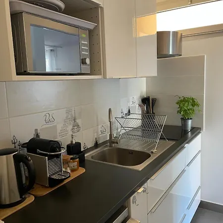 Boulouris Lägenhet *